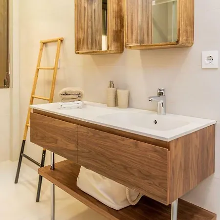 Luxury Alcazaba By Nagoa Homes Lägenhet *