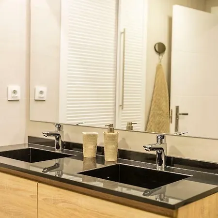 Luxury Alcazaba By Nagoa Homes Lägenhet *