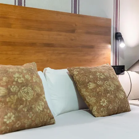 Luxury Alcazaba By Nagoa Homes Малага