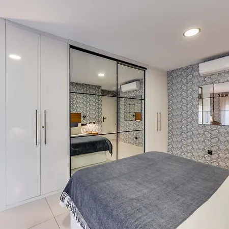 Luxury Alcazaba By Nagoa Homes * Малага
