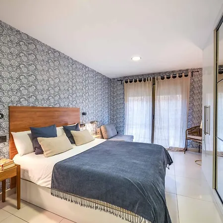 Luxury Alcazaba By Nagoa Homes Малага