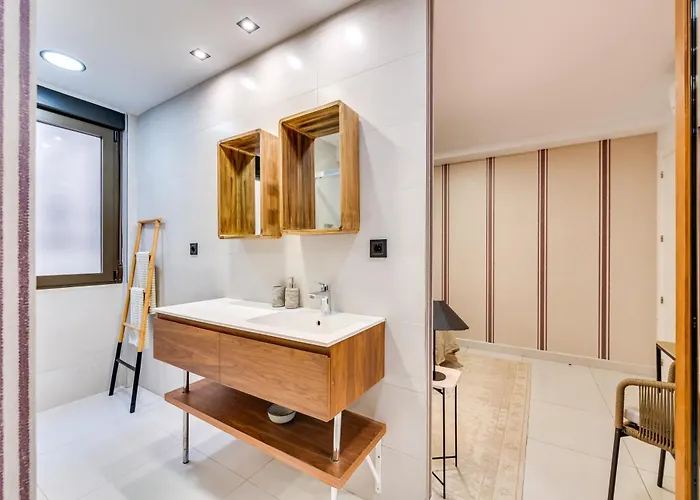 Luxury Alcazaba By Nagoa Homes Apartment *