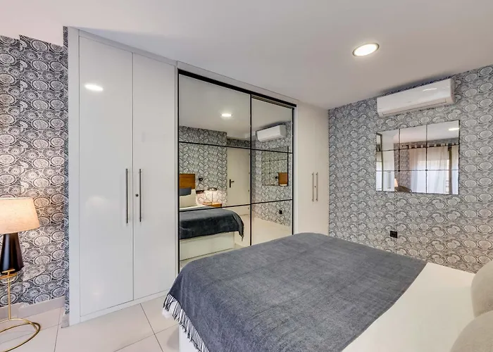 Luxury Alcazaba By Nagoa Homes * Málaga