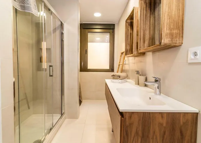 Luxury Alcazaba By Nagoa Homes Apartment *